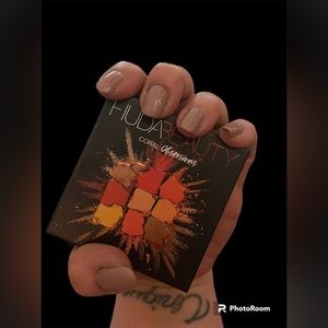 Huda Coral Obsessions